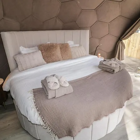 펜션 Number 2 Dome