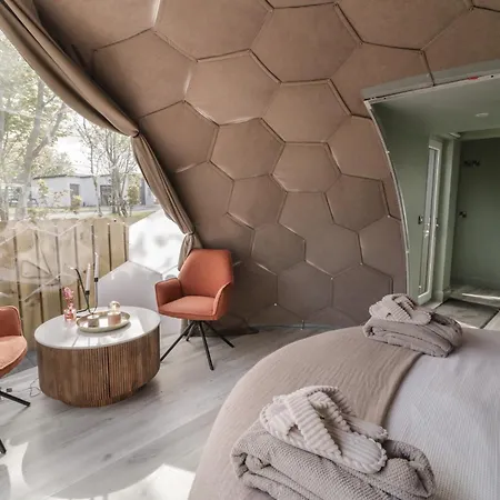 Number 2 Dome Holiday home